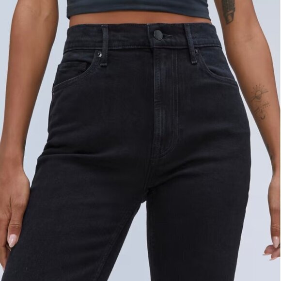 Everlane | The Original Cheeky® Jean - Picture 3 of 12